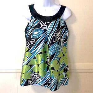 Women’s Takara Sleeveless Top Size Medium